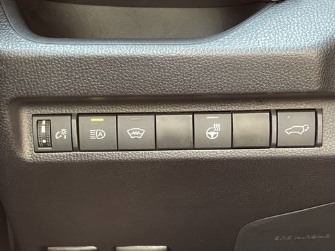 Used 2024 Toyota RAV4 XLE w/ Convenience Package AWD/4WD image 28