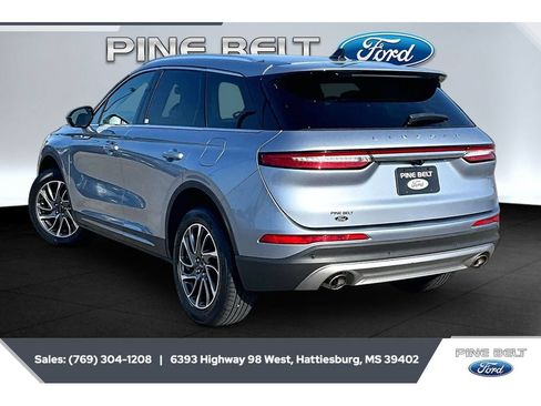Used 2022 Lincoln Corsair FWD image 2