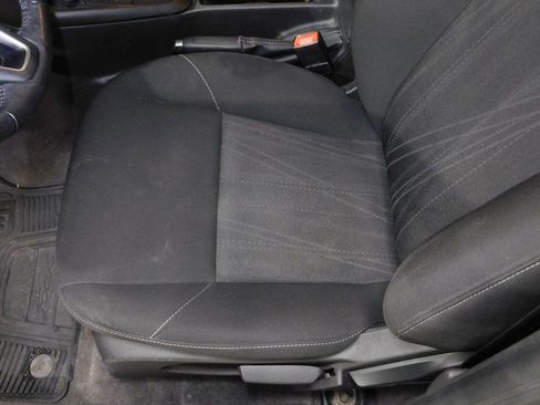 Used 2018 Ford Focus SE w/ SE Winter Package image 32