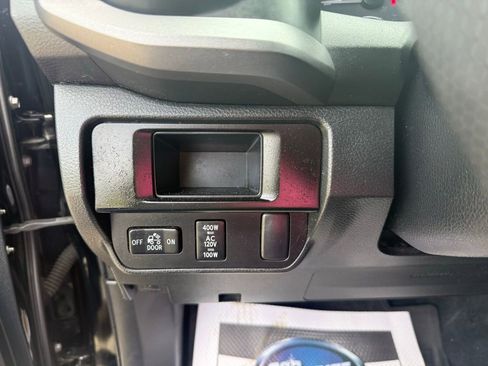 Used 2016 Toyota Tacoma TRD Sport w/ Premium & Technology Package image 32