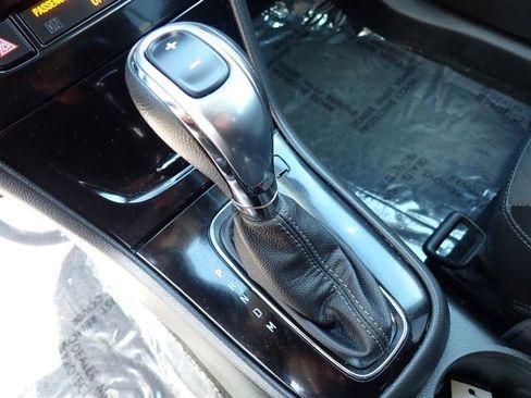 Used 2019 Buick Encore Sport Touring image 24