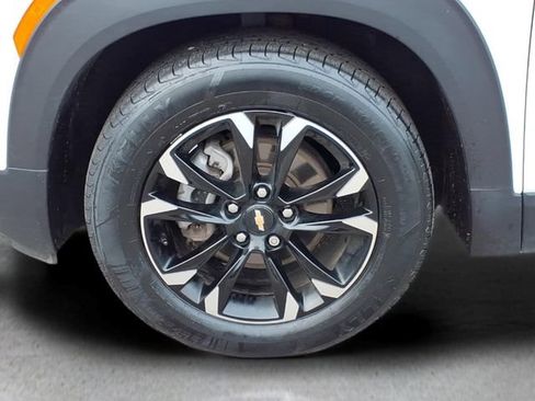 Used 2022 Chevrolet TrailBlazer LT w/ Convenience Package FWD image 10