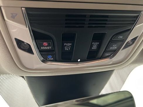 Used 2023 Acura MDX SH-AWD w/ Advance Package image 13