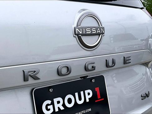 Used 2024 Nissan Rogue SV image 29