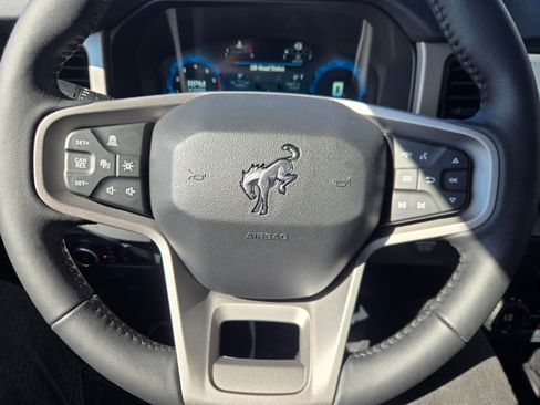 New 2025 Ford Bronco Outer Banks w/ Sasquatch Package image 12
