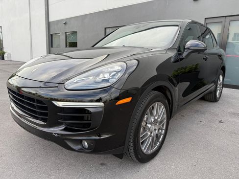 Used 2016 Porsche Cayenne S image 13