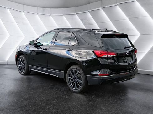 Used 2023 Chevrolet Equinox RS AWD/4WD image 4