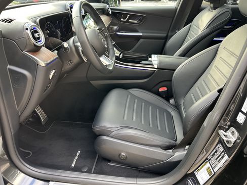 Certified 2025 Mercedes-Benz GLC 300 image 22