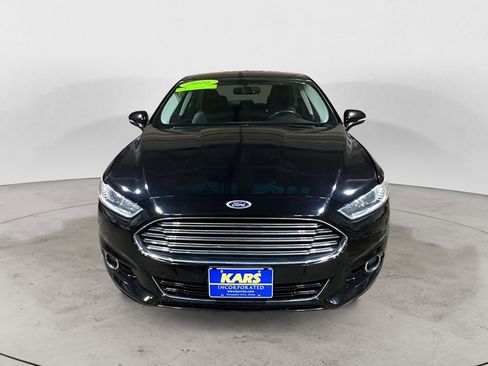 Used 2016 Ford Fusion Titanium image 2