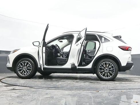 New 2026 Ford Escape SE image 70