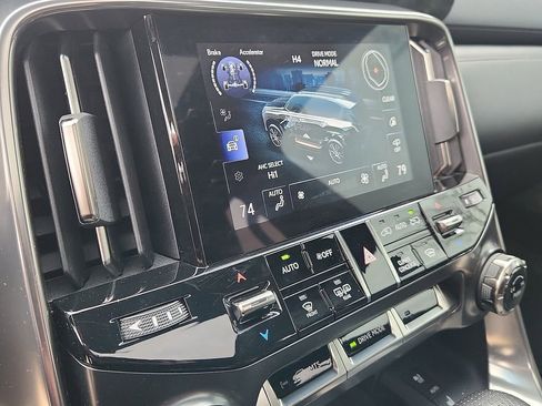 Used 2023 Lexus LX 600 F Sport image 17