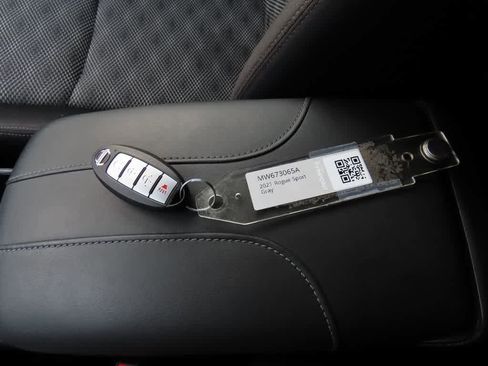 Used 2021 Nissan Rogue Sport SV AWD/4WD image 26