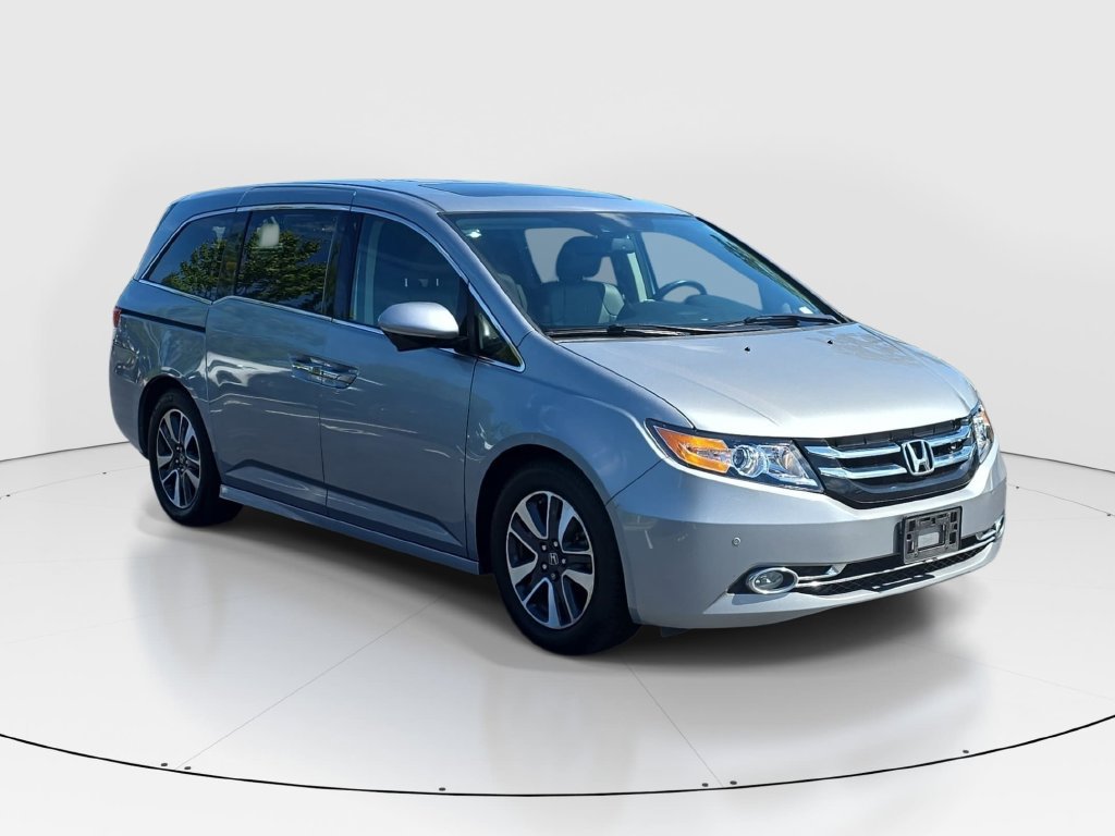 Used 2016 Honda Odyssey Touring image 3
