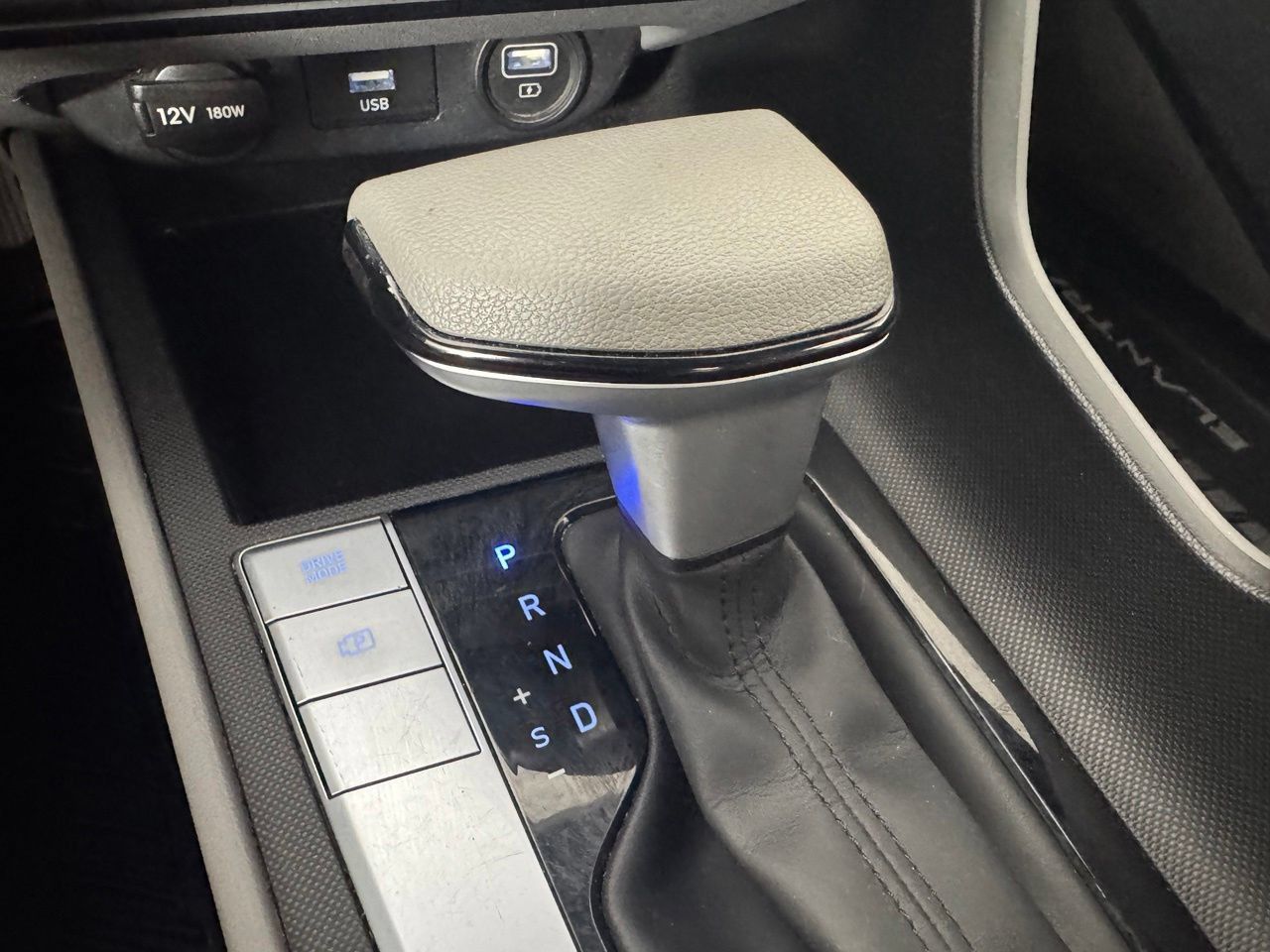 Used 2023 Hyundai Elantra SEL w/ Winter Weather Package FWD image 20