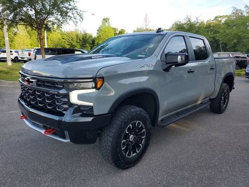 Used 2024 Chevrolet Silverado 1500 ZR2 w/ Technology Package image 2