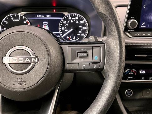 Used 2023 Nissan Rogue SV FWD image 18