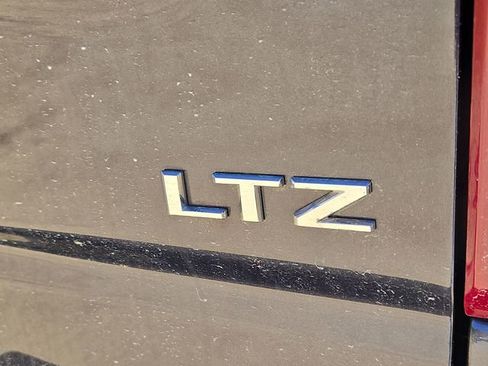 Used 2022 Chevrolet Silverado 1500 LTZ AWD/4WD image 31