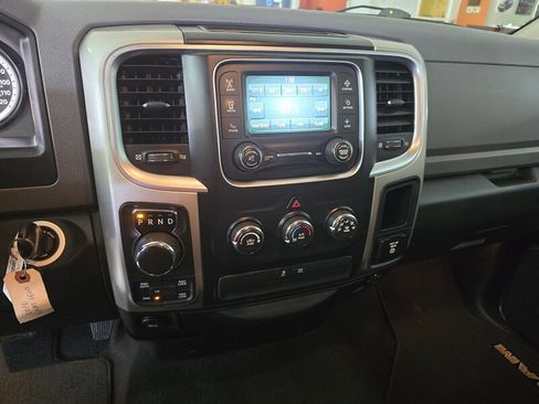 Used 2016 RAM 1500 Big Horn image 28