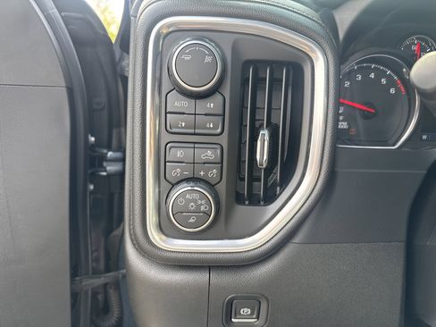 Used 2019 Chevrolet Silverado 1500 LTZ w/ LTZ Plus Package AWD/4WD image 29