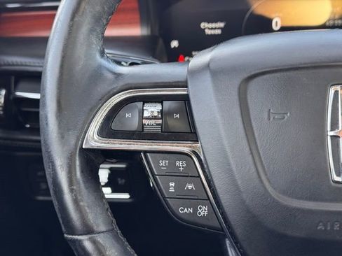 Used 2022 Lincoln Nautilus Reserve w/ Equipment Group 201A image 9