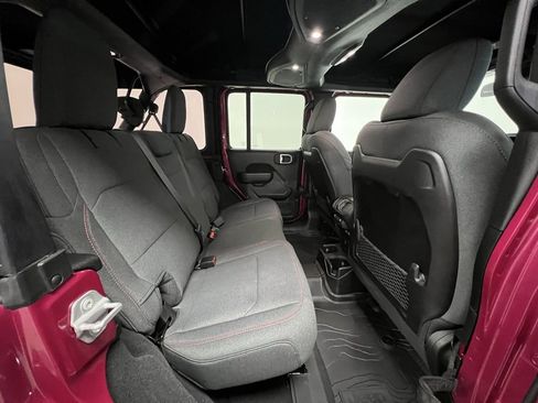 Used 2024 Jeep Wrangler Unlimited Rubicon w/ Safety Group image 8