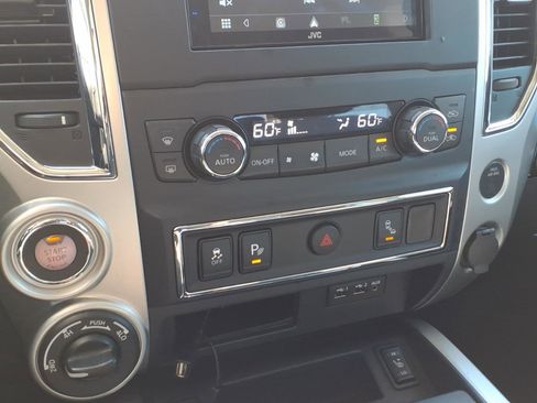 Used 2019 Nissan Titan SV w/ SV Convenience Package AWD/4WD image 20