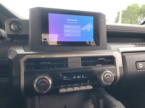 Certified 2024 Toyota Tacoma SR5 AWD/4WD image 23