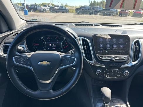 Used 2022 Chevrolet Equinox LT FWD image 9