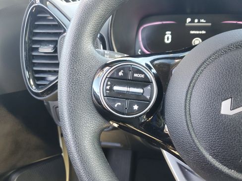 Used 2023 Kia Soul S image 26