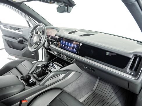 New 2026 Porsche Cayenne AWD/4WD image 24