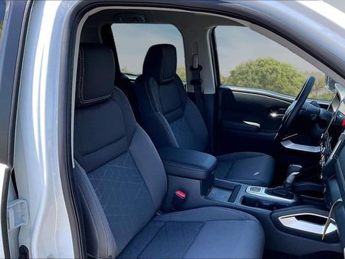 New 2026 Nissan Frontier SV AWD/4WD image 11