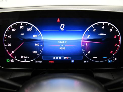 Used 2025 Mercedes-Benz GLC 300 4MATIC image 12