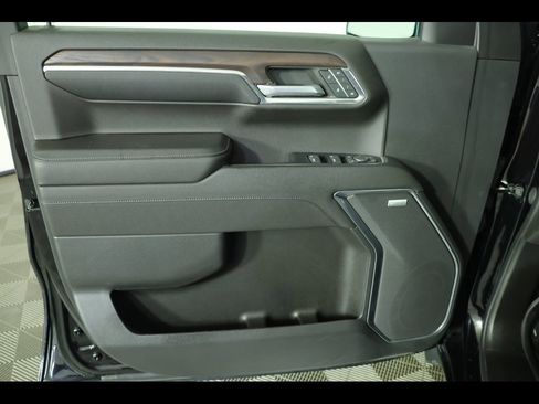 Used 2023 GMC Sierra 1500 SLT w/ SLT Convenience Package image 26