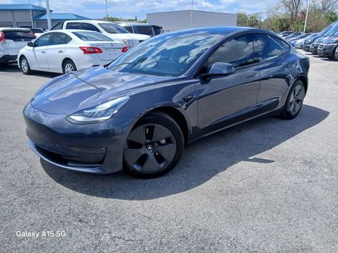Used 2022 Tesla Model 3 Long Range AWD/4WD image 2