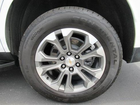 Used 2025 Chevrolet Tahoe LS AWD/4WD image 8