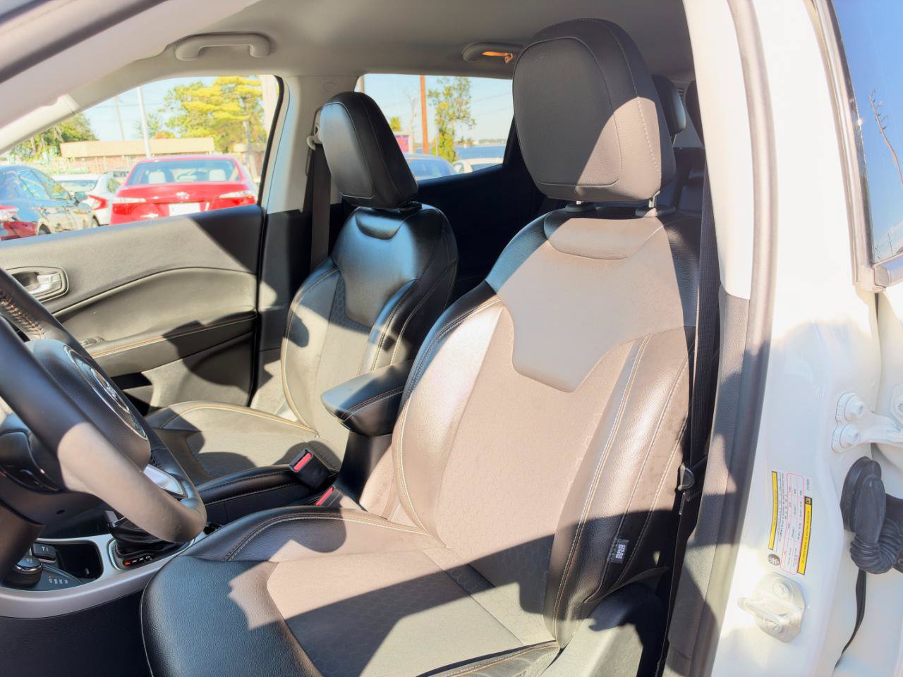 Used 2018 Jeep Compass Latitude w/ Popular Equipment Group AWD/4WD image 13