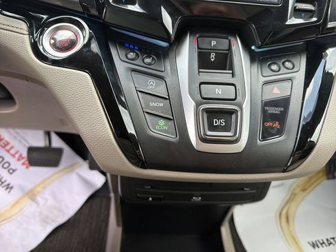Used 2024 Honda Odyssey Elite image 23