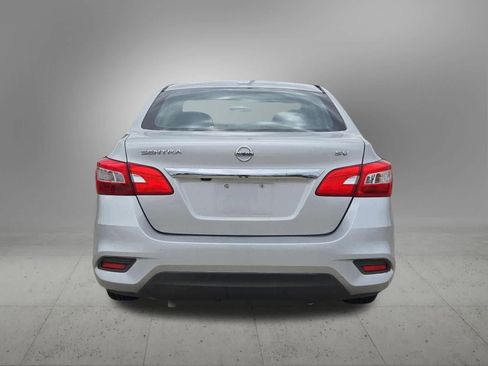 Used 2019 Nissan Sentra SV FWD image 5