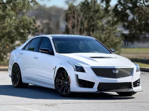 Used 2017 Cadillac CTS V w/ Carbon Fiber Package image 12
