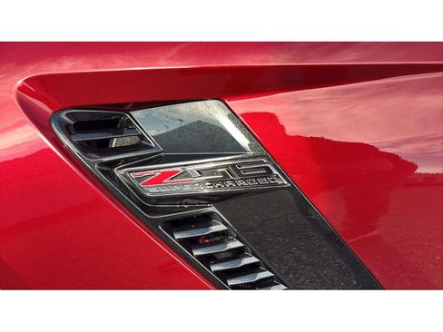 Used 2015 Chevrolet Corvette Z06 w/ 3LZ Preferred Equipment Group image 24