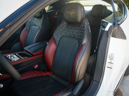 Used 2024 Bentley Continental GT S image 17
