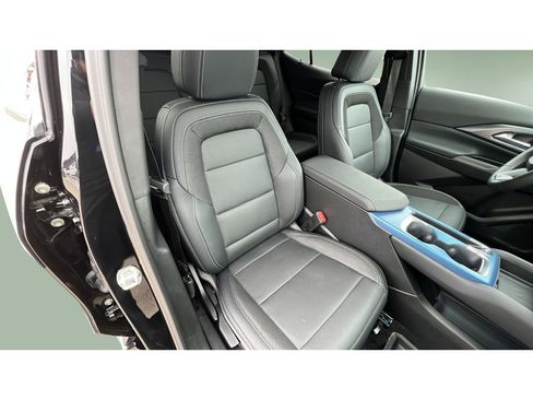 Certified 2025 Chevrolet Equinox EV LT image 31