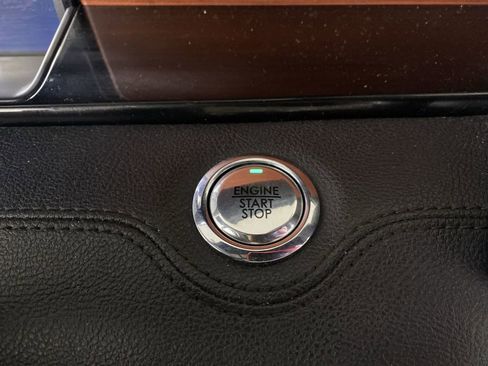 Used 2020 Lincoln Navigator L Reserve w/ Equipment Group 208A Reserve image 20