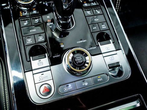 Used 2021 Bentley Flying Spur W12 image 52