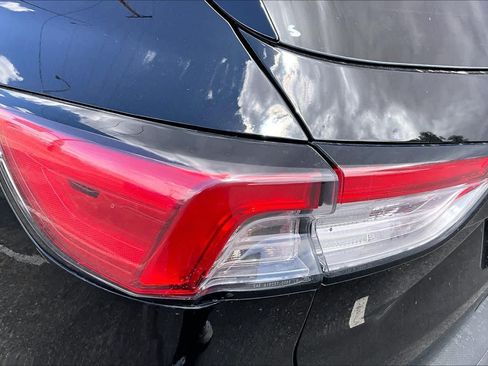 Used 2022 Ford Escape SEL FWD image 25