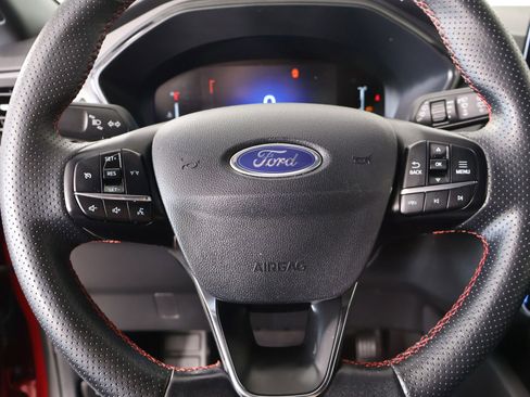 Used 2025 Ford Escape ST-Line AWD/4WD image 3