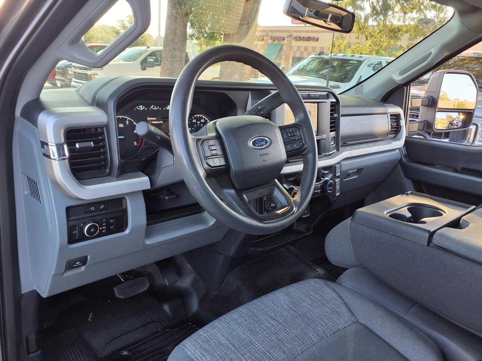 Used 2023 Ford F350 XLT w/ FX4 Off-Road Package AWD/4WD image 12