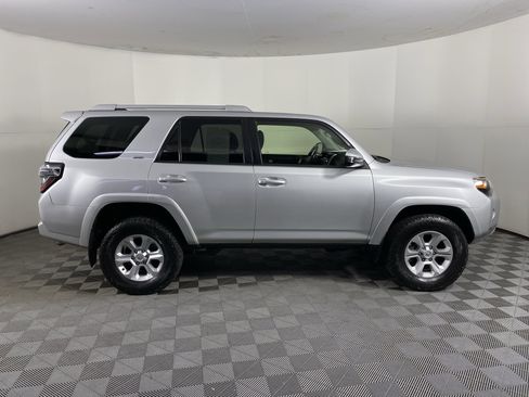 Used 2017 Toyota 4Runner SR5 image 5