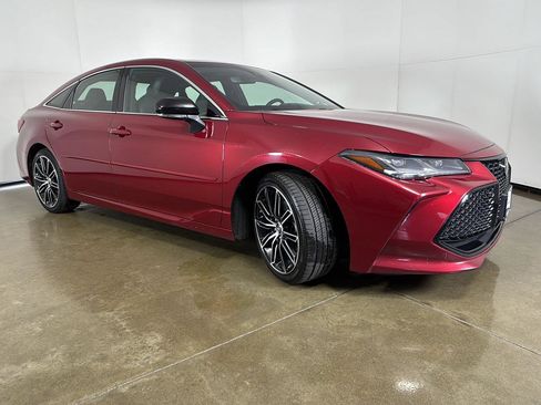 Used 2019 Toyota Avalon Touring w/ Advanced Safety Package FWD image 11