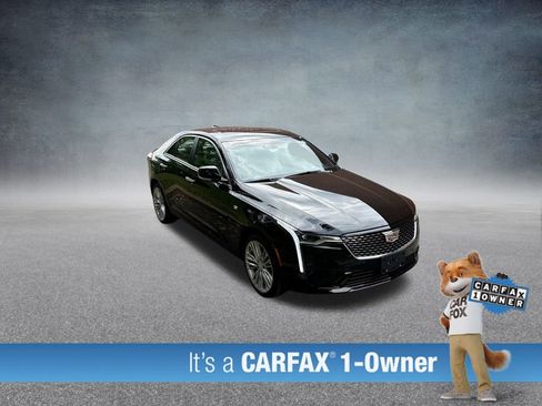 Used 2025 Cadillac CT4 Premium Luxury image 2